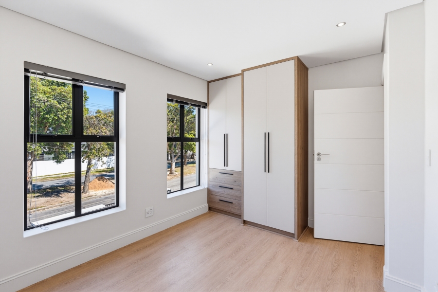 To Let 3 Bedroom Property for Rent in Pinelands Western Cape